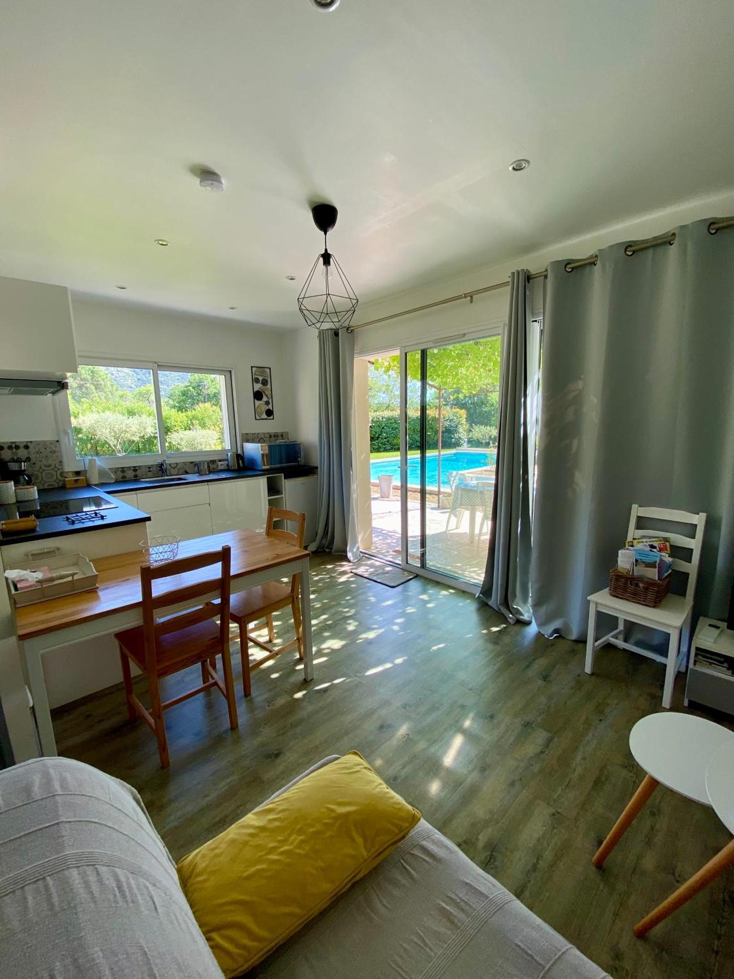 La Petite Maison Robion en Luberon Rum bild